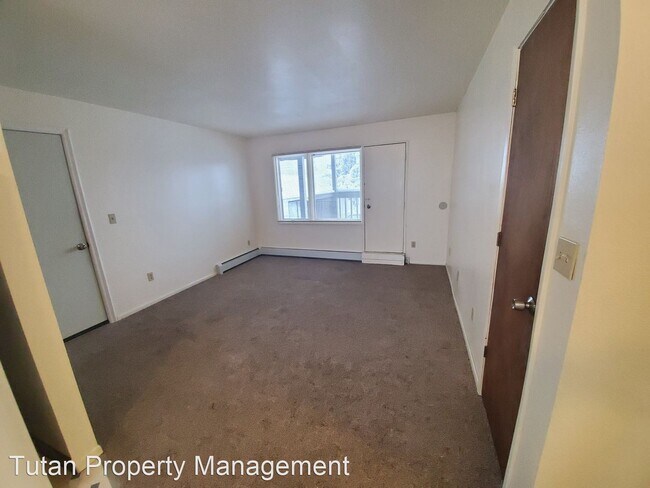 Building Photo - 532 N Bunn St