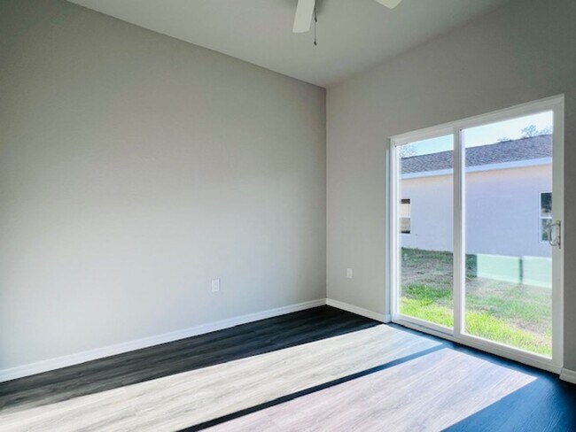Building Photo - 1487 Las Villas Blvd