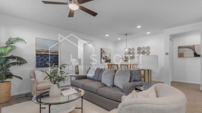 Building Photo - Modern 4-Bedroom Home with Upgraded Kitche...