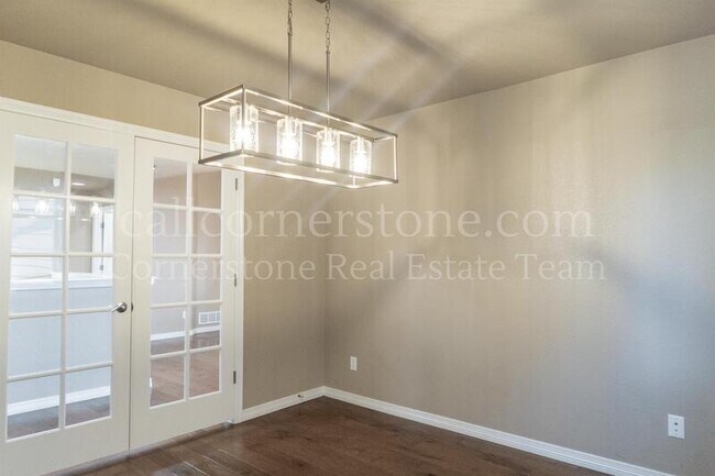 Building Photo - 6070 Jorie Rd