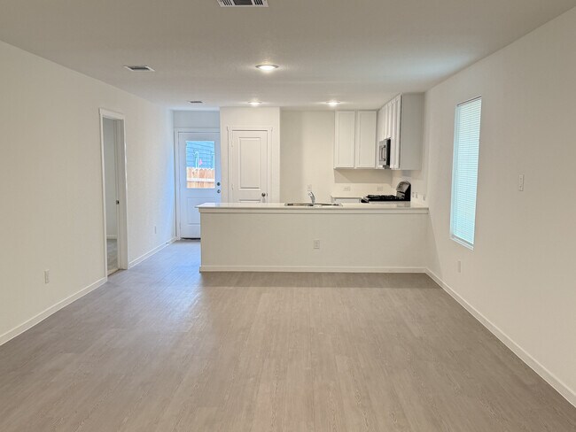 Building Photo - 2863 Red Diamond