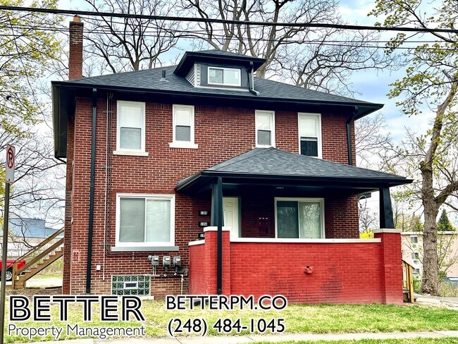 Primary Photo - 104-108 Henderson St