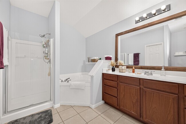 Building Photo - 16123 Duck Tail Ln
