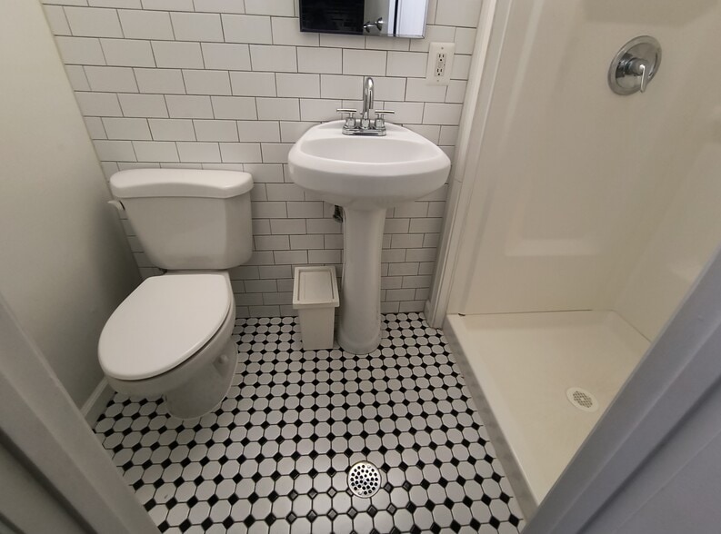 Building Photo - 6014 43rd St