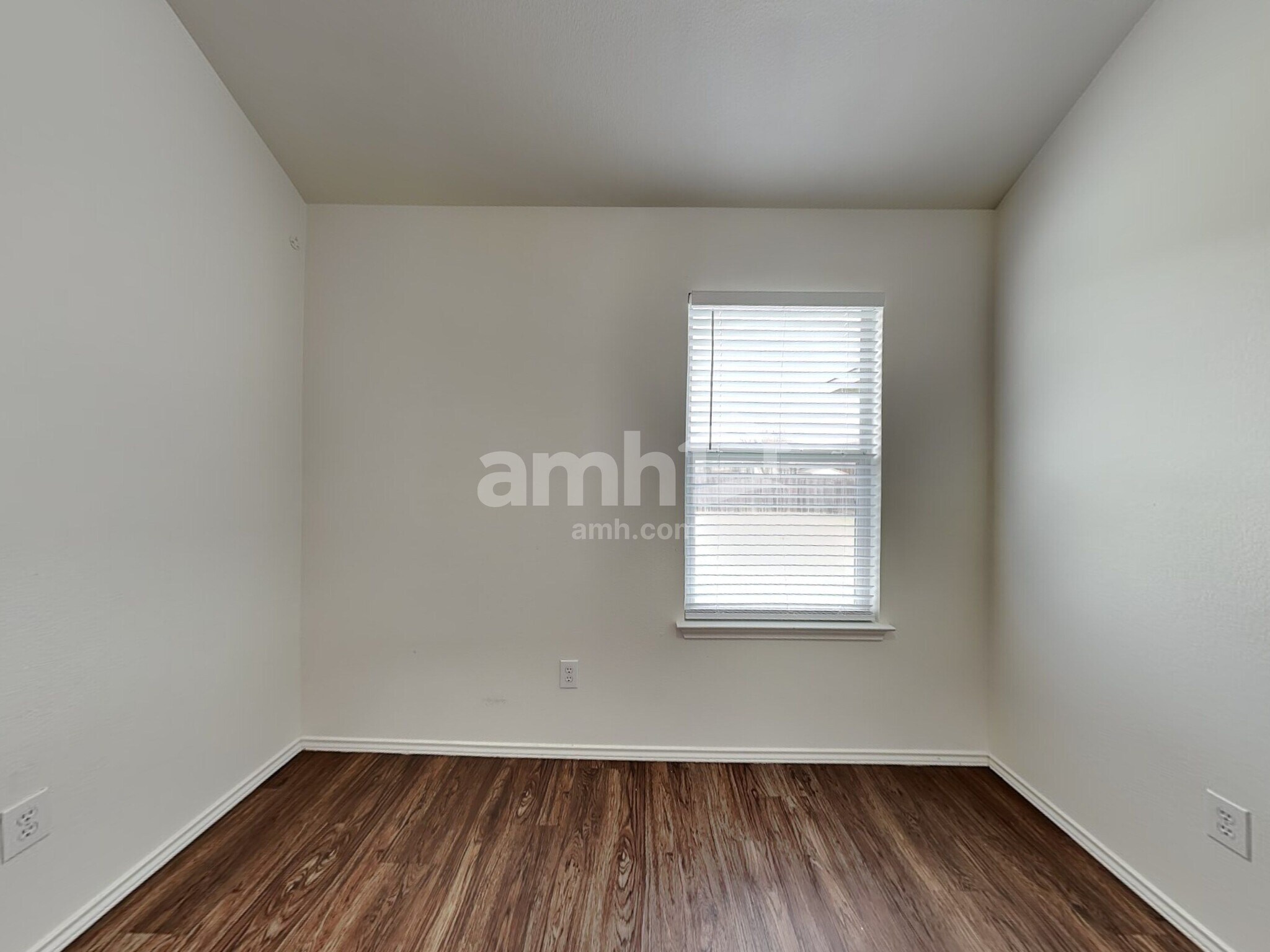 Building Photo - 121 Campos Dr