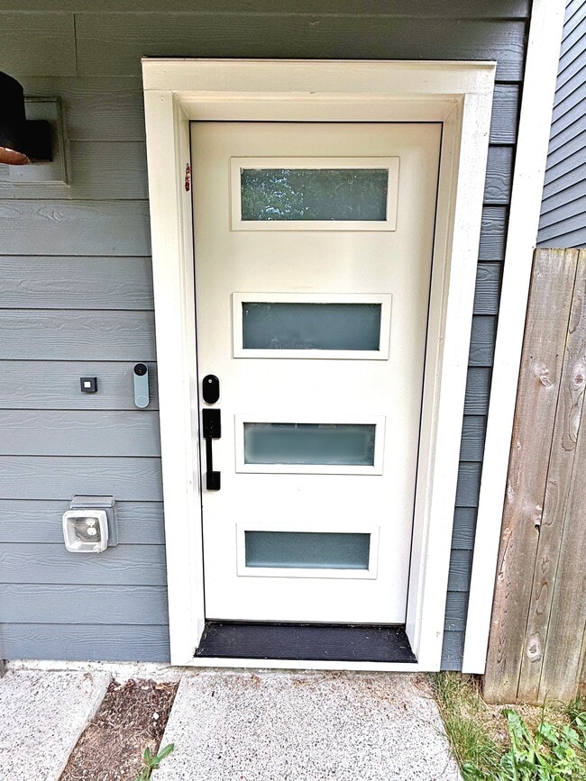 Building Photo - 4209 SE 80th Ave