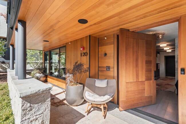 Building Photo - 120 Juan St