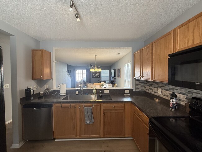 Building Photo - 170 Bellegrove Dr