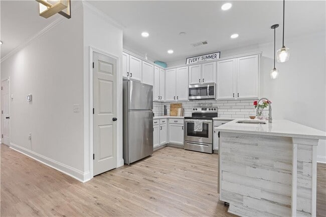 Building Photo - 4940 Parke Brook Dr