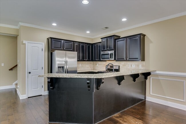 Building Photo - 4 Bedroom 2.5 Bath in Crawford Creek