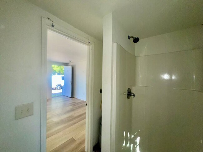 Building Photo - Affordable Studio Near Downtown Myrtle Beach – Some Utilities Included! – $1,100/Month