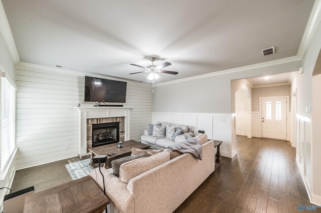 Building Photo - 6 Desert Oak Ct SW