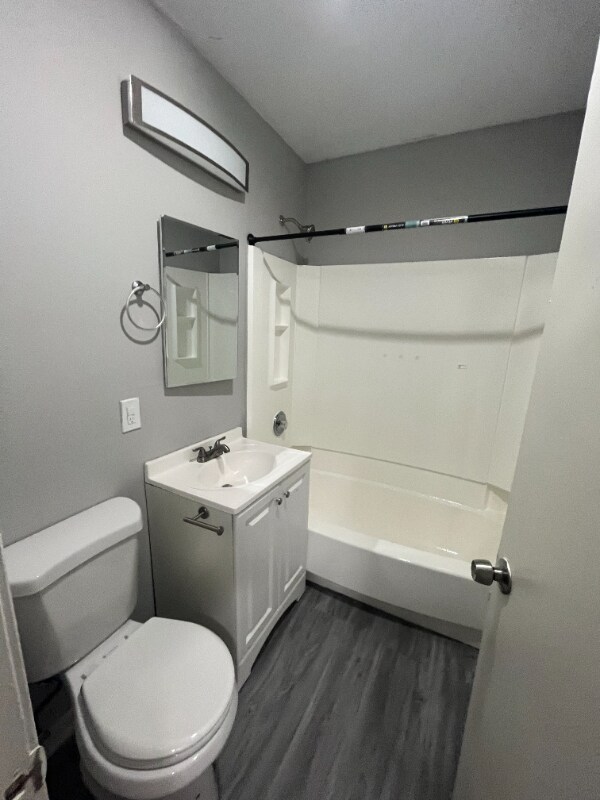 Building Photo - 235 Collins St