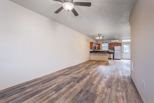 Building Photo - 105 S Tweedt Pl