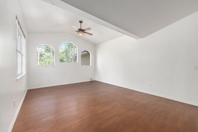 Building Photo - 7860 SW 204th Ave
