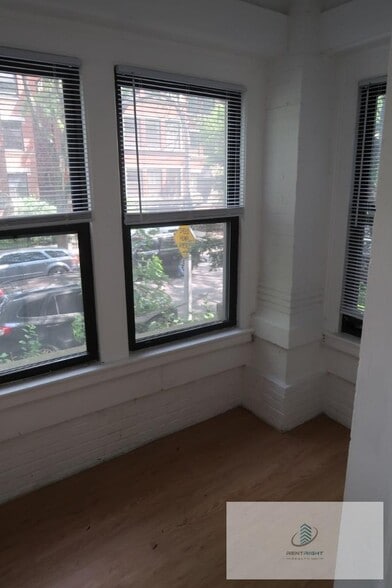 Building Photo - 755 W Buena Ave