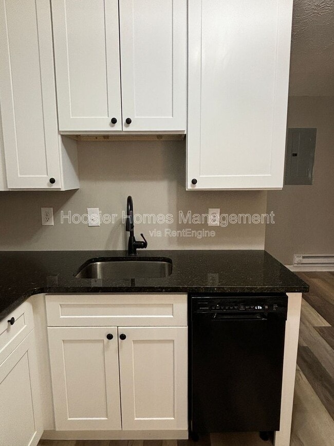 Building Photo - 1340 Barth Ave