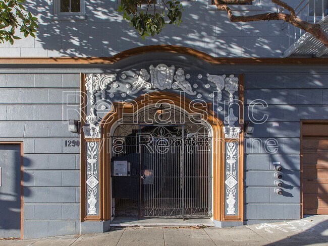 Building Photo - 1294 Grove St