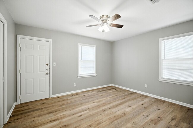 Building Photo - 4208 42nd St