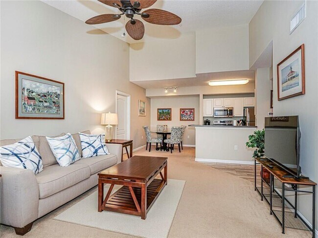 Building Photo - 5095 Fairways Cir