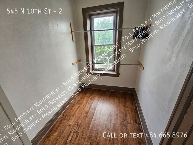 Building Photo - 545 N 10th St