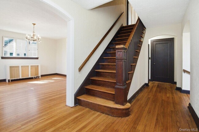 Building Photo - 5 Seymour Pl