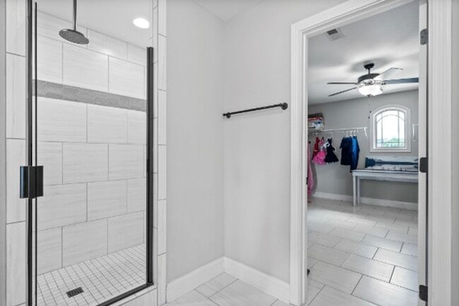 Building Photo - Stunning Home in Wellington Fields Ready f...