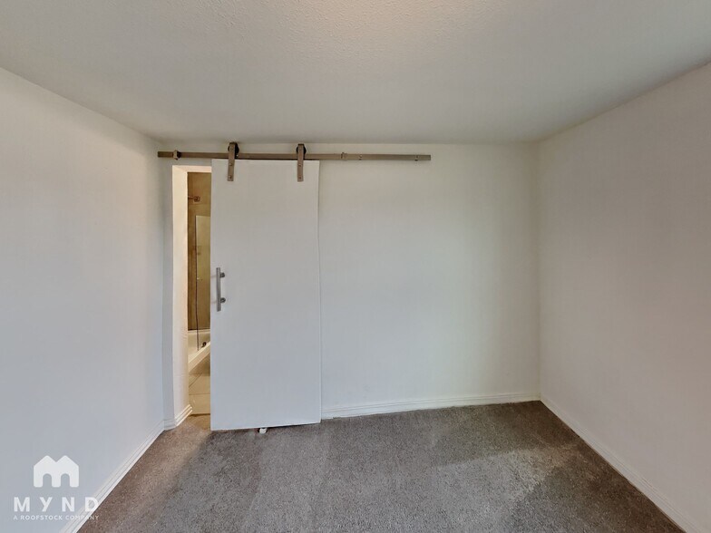 Building Photo - 2129 San Antonio St