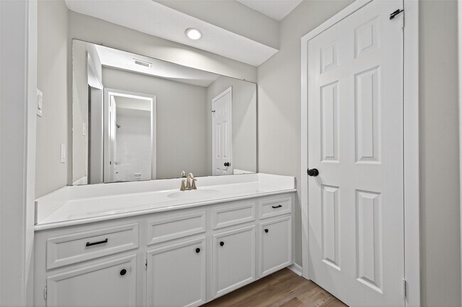 Building Photo - 12079 Maverick Dr
