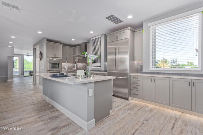 Building Photo - 7550 E Osborn Rd