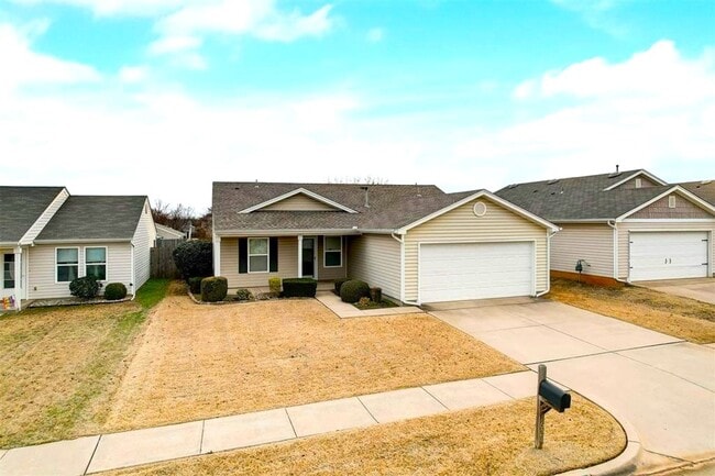 Building Photo - Amazing 3bed 2 Bath 2 Car Garage in Marble Leaf Addn Edmond OK