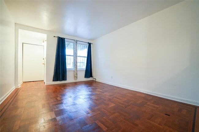 Building Photo - 1405 Burke Ave