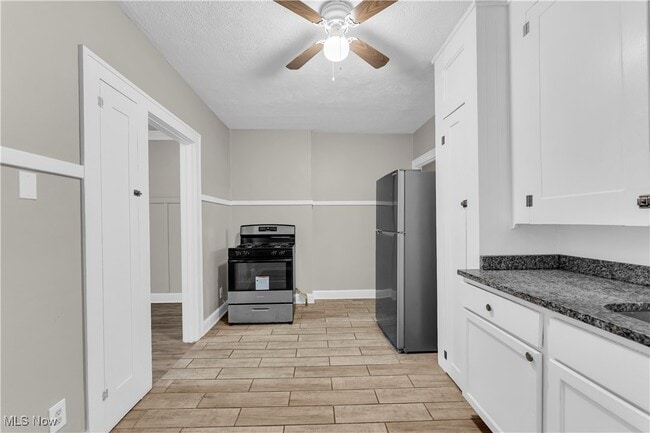 Building Photo - 13601 Othello Ave