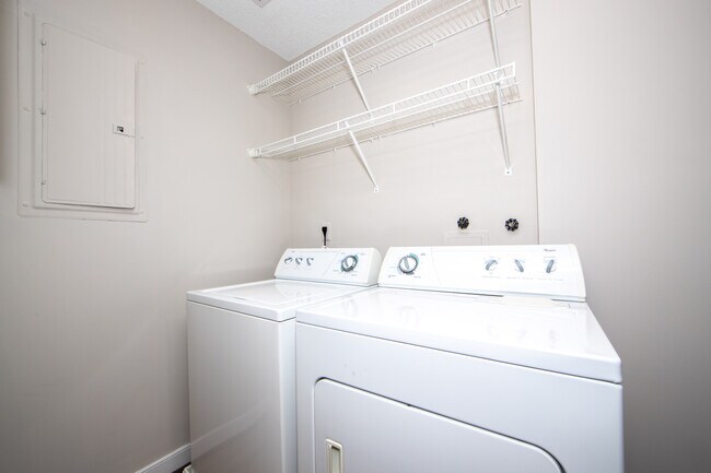 Building Photo - 1508 Woodland Ct