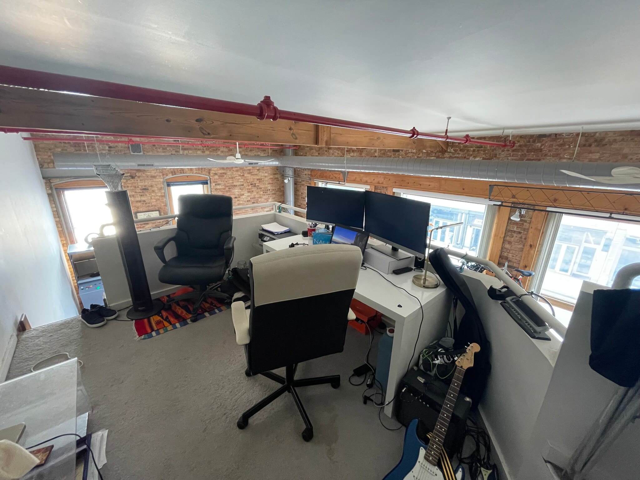Work space loft - 1114 W Belmont Ave