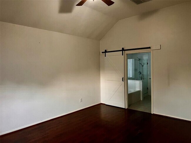 Building Photo - 18410 Green Cypress Ct