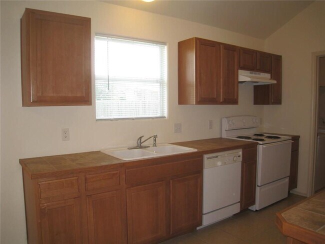 Building Photo - 236 Moonstone Dr