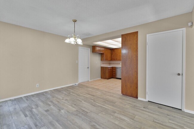 Building Photo - Victorville Green Tree Home- Refurbished 4 Bedrooms, 2 Bathrooms, New Paint,