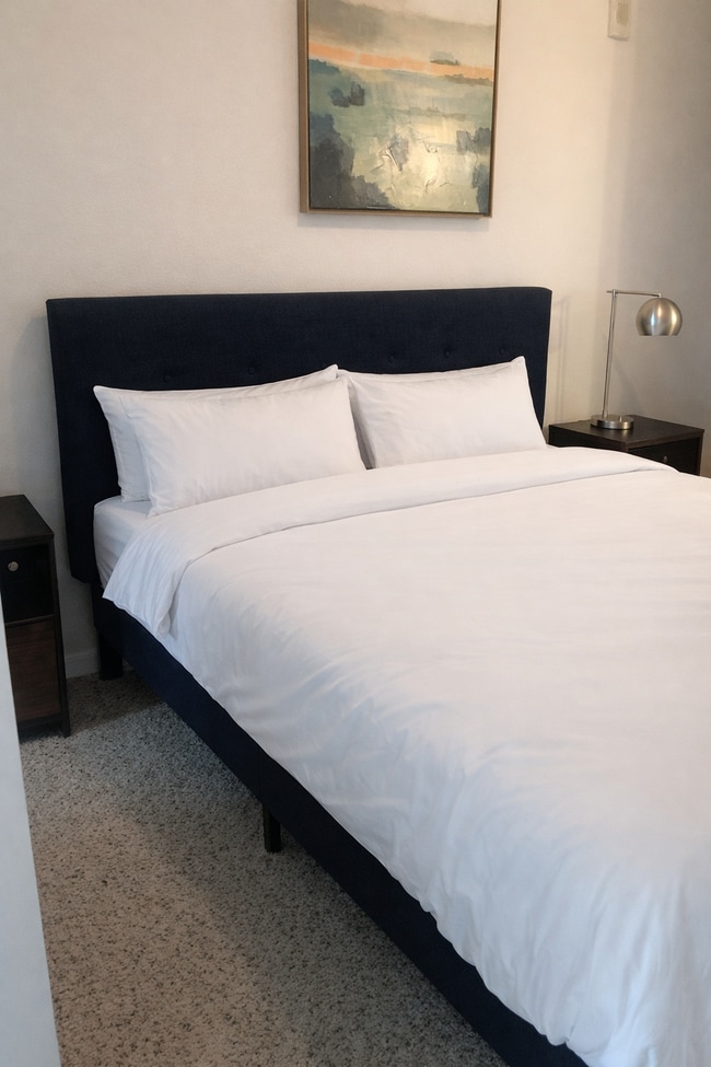 Building Photo - 219 W 4th St