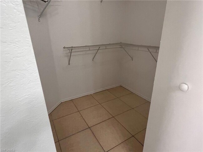Building Photo - 8235 Ibis Club Dr