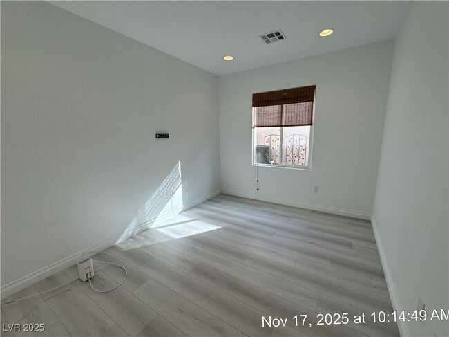 Building Photo - 2335 Meteor Shower St