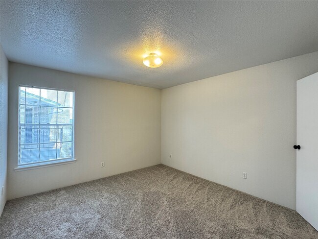 Building Photo - 6500 Sands Point Dr