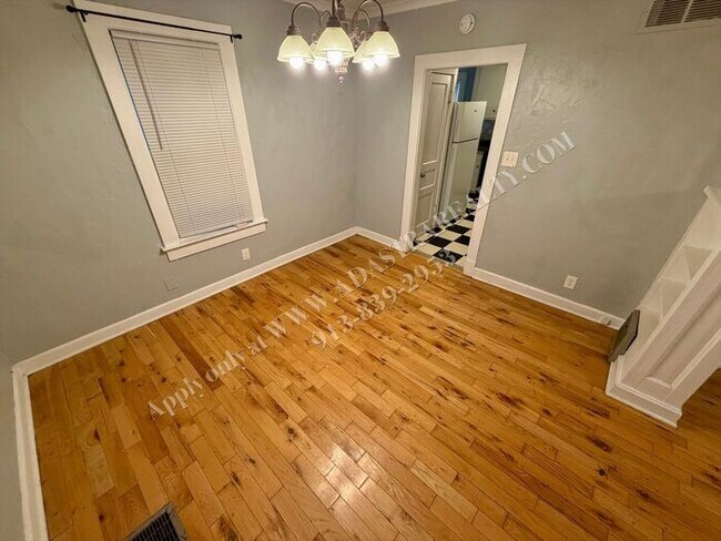 Building Photo - Beautiful Waldo Home-Available NOW!!