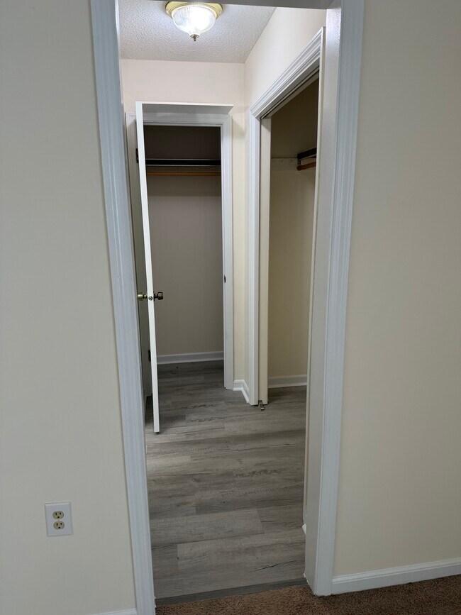 Building Photo - 31a 11th St