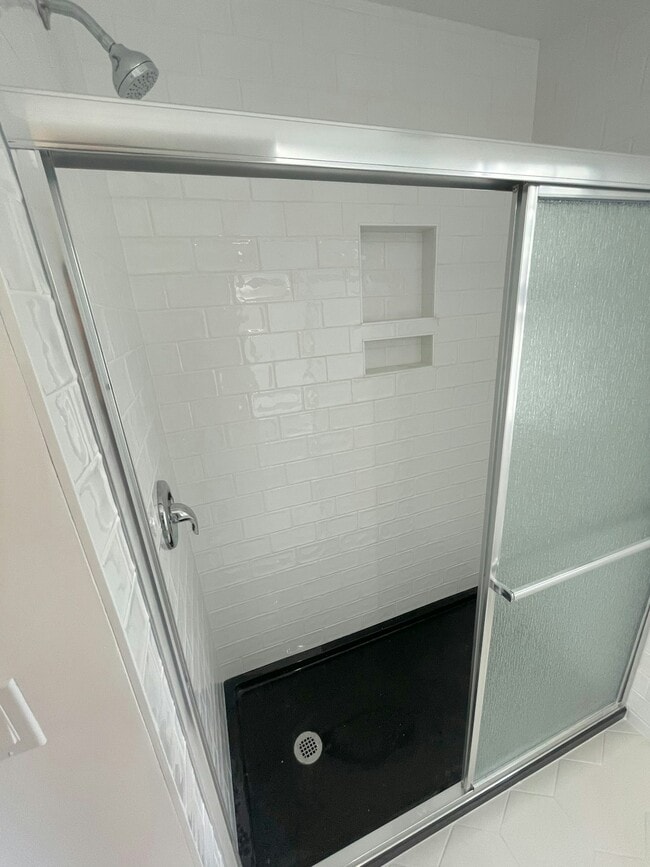 Building Photo - 767 N 2nd St