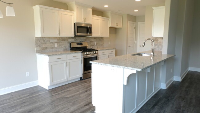 Building Photo - 1/2 off first month rent!  Three Bedroom Two Bath - Now $1,799 a month!