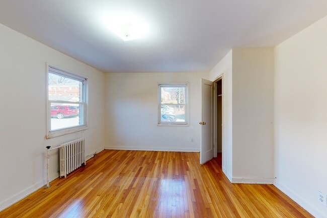 Interior Photo - River Terrace Gardens