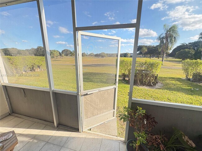 Building Photo - 13250 SW 4th Ct