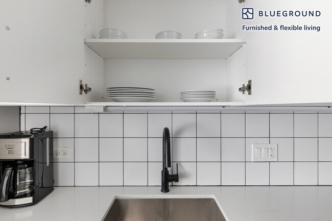 Building Photo - 61 W Erie St