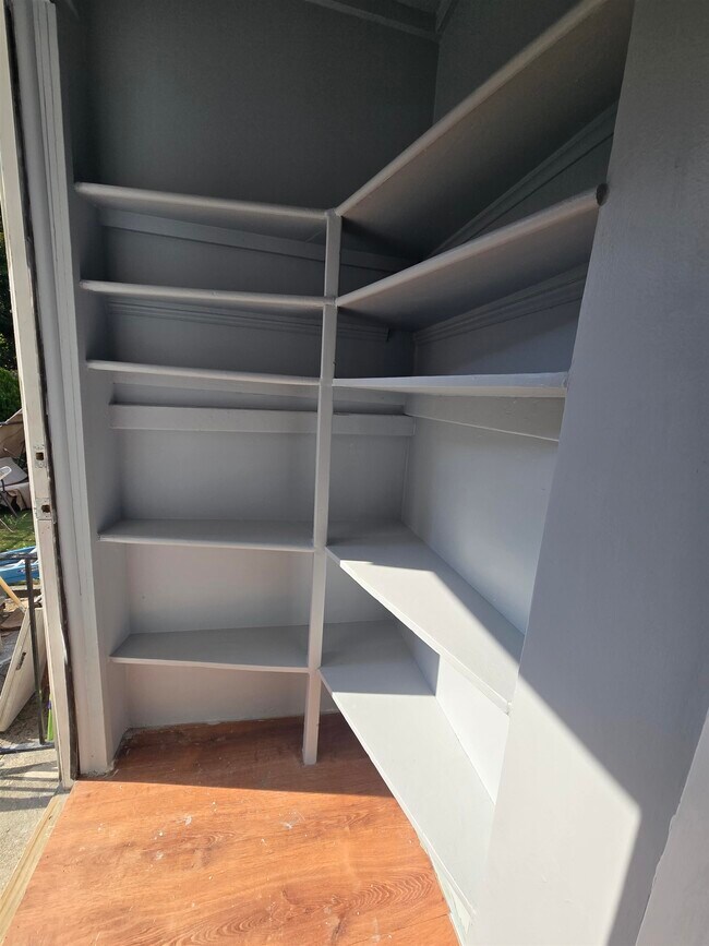 Building Photo - 6027 Monroe Pl